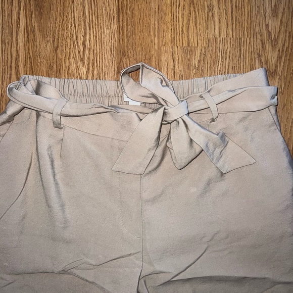 LOFT Pants - Picture 2 of 4